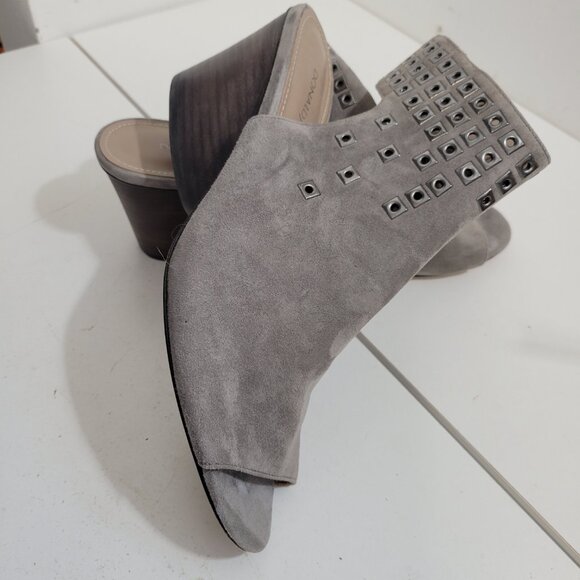 Donald Pliner Grey Suede Studded Open Toe Bootie Size 8.5 - Picture 4 of 5